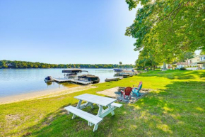 Lakefront Family Home in Three Rivers!
